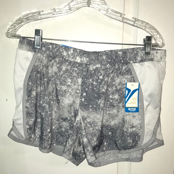 Old Navy Active Shorts - Picture 3 of 6
